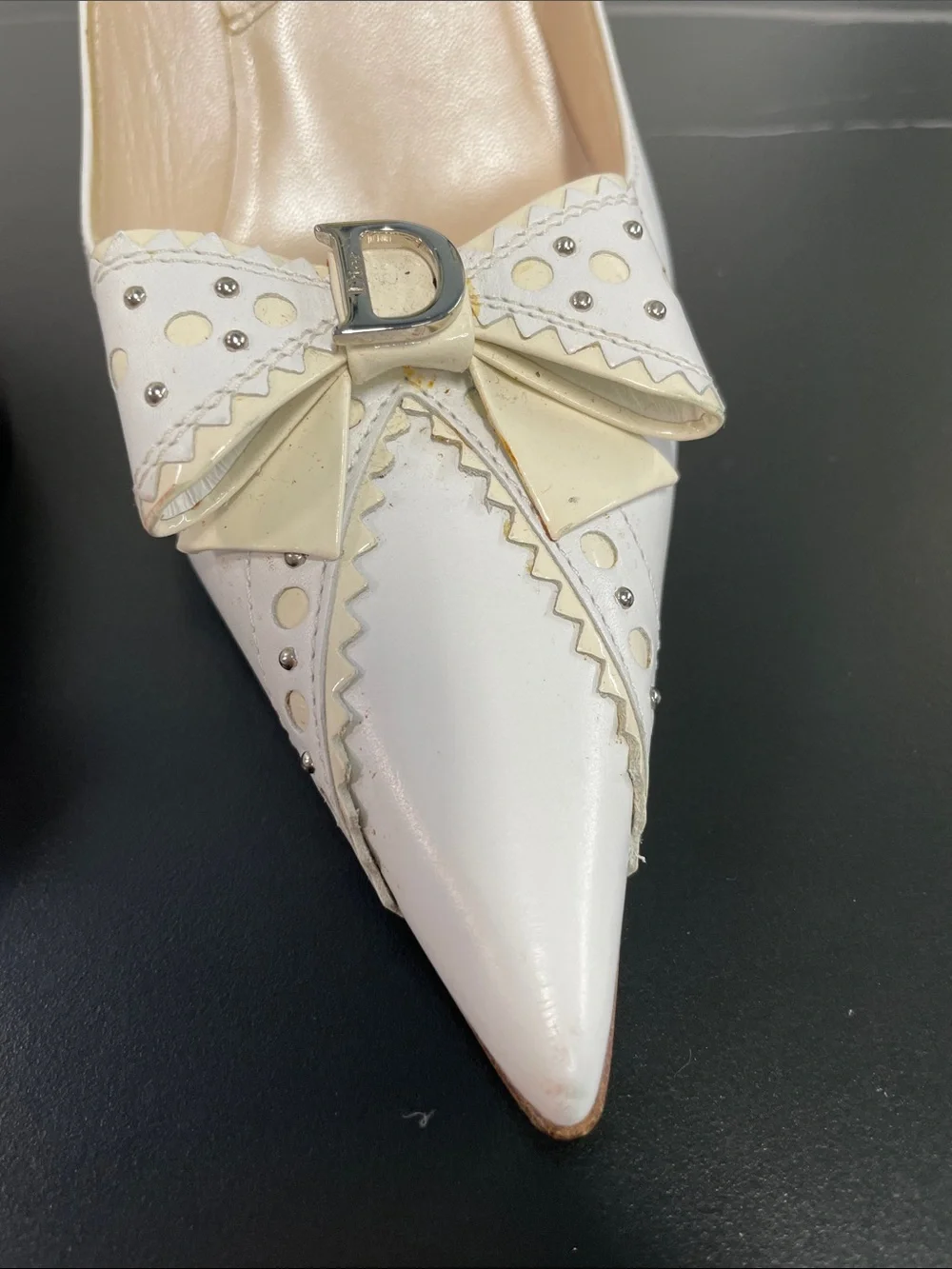 CHRISTIAN DIOR WHITE LEATHER D-TRICK PUMPS BY JOHN GALLIANO  FTL-08-192